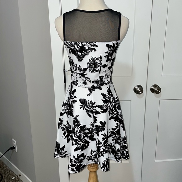 B&W Floral Dress - Picture 2 of 4